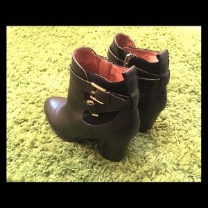 🥾 Louis Et Cie black ankle boots, size 9, NWOT